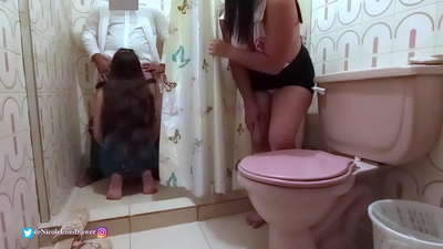 护士发现医生在医院的浴室里干病人 / PART 1 / NicoleLondrawer / Chiquicandy