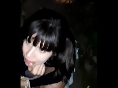 ❤️ 在街上膨胀的阴茎,以换取糖果 Super sex