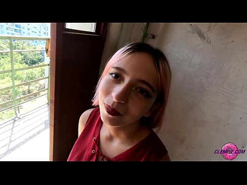 ❤️ 学生Sensual在内陆地区吸食陌生人--在他脸上射精 Super sex